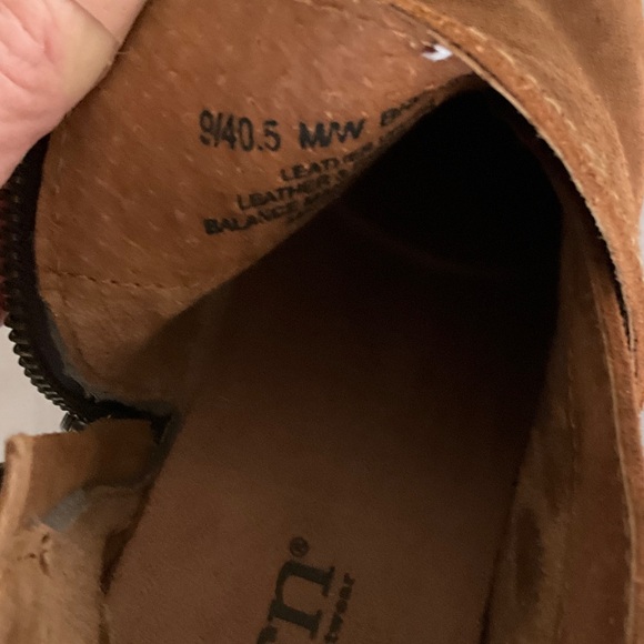 Born Chestnut Color Suede/Leather Ankle Boots size 9 - Picture 3 of 8